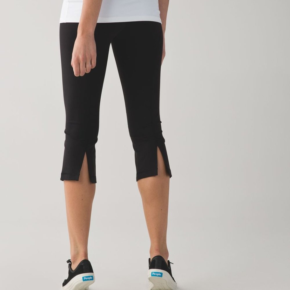 Like NEW Lululemon Black Gather and Grow Pants Crops Leggings Size 8